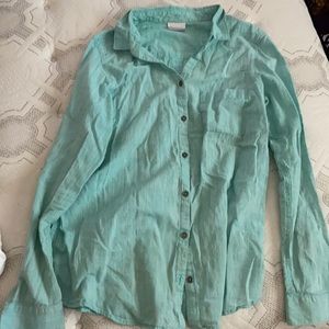 Columbia Button-Up Size Large